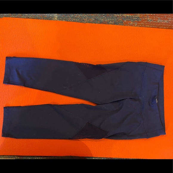 Old navy active go dry crop leggings - Picture 1 of 3